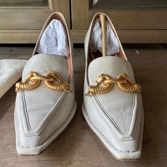 Tory Burch Jessa Pointy Toe Pumps - Picture 3 of 10